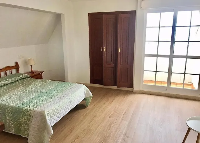 Rey Konukevi Isla de Arosa